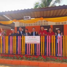 ซีพี ออลล์-บุญนิธิแสตมป์เซเว่นฯ เป็นตัวแทนลูกค้าส่งมอบ “ห้องน้ำเพื่อน้อง” ร.ร.บ้านหลวง