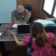 แม่ค้าโบ๊เบ้สุดทน! โดนต่างด้าวยืนด่าหน้าร้าน ขึ้นโรงพักแจ้งความ ได้แค่บันทึกประจำวัน