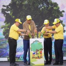 กรมคุมประพฤติ นำจนท. ผู้ถูกคุมประพฤติ-อาสาสมัคร ร่วมโครงการ “ร่วมใจภักดิ์ รักษ์สิ่งแวดล้อม”