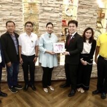 ผู้ช่วยเลขานุการฝ่ายบริหารและกงสุล สถานเอกอัครราชทูตสาธารณสิงคโปร์ เข้าเยี่ยมคารวะรองนายกเมืองพัทยา