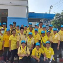 ลุงซานต้าเมืองนนท์ ร่วมกิจกรรมจิตอาสาพัฒนาชุมชน เนื่องในวันนวมินทรมหาราช