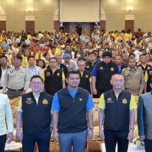 ปชป. นำร่อง “เมืองคอนโมเดล” สำเร็จ มอบสมุดที่ดินทำกิน คทช. ล็อตแรกกว่า 1 หมื่นราย