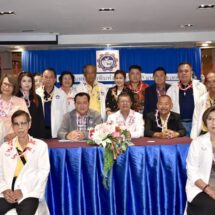 “อนันต์” นำคณะประชุมสัญจร-ร่วมสรงน้ำพระ เสริมสิริมงคล ต้อนรับปีใหม่ไทย