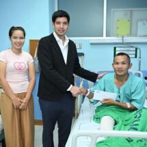 GULF มอบเงิน 2 ล้าน เยียวยา 2 ทหาร สูญเสียขาจากเหตุเหยียบทุ่นระเบิดชายแดนไทย-กัมพูชา