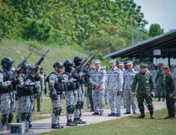 ผบ.กร. ตรวจเยี่ยมการฝึกองค์บุคคล-ยุทธวิธีกองเรือ กองบิน และหน่วยสงครามพิเศษทางเรือ
