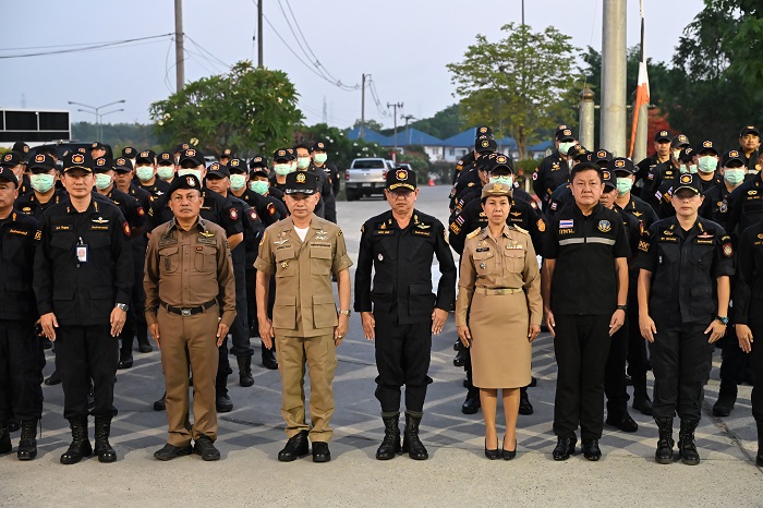 เรือนจำกลางชลบุรี สนธิกำลังหน่วยงานภายนอก จู่โจมตรวจค้นยาเสพติด-สิ่งผิดกฎหมาย