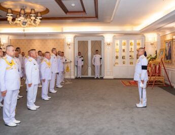 ผบ.ทร. แสดงความยินดีแก่ผู้ได้รับพระราชทานยศทหารชั้นนายพลเรือ