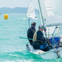 นาวี – นิชาภา ท้อปฟอร์ม นำเรือใบประเภท 470 เข้าวินเป็นอันดับที่ 1