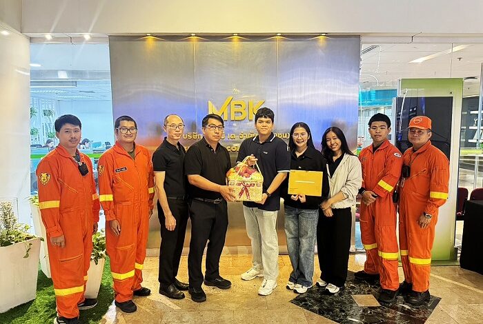จิตอาสาผู้กล้า เจ้าหน้าที่ Fireman MBK ร่วมช่วยระงับเหตุเพลิงไหม้โรงงานไทยออพติคอล