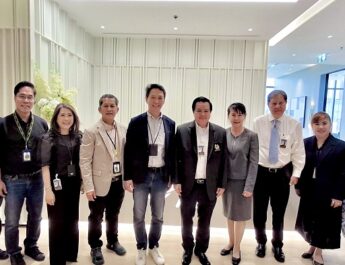 มูลนิธิครอบครัวพอเพียง ผนึก AIS ร่วมทำกิจกรรมสถานศึกษา