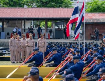 ผบ.ทร. ตรวจเยี่ยมกำลังพลฝีพายเรือพระราชพิธี เตรียมพร้อมขบวนพยุหยาตราทางชลมารค