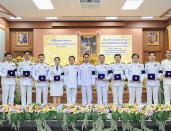 คณาจารย์ รับพระราชทานเครื่องราชอิสริยาภรณ์ชั้นสายสะพาย ประจำปี 2568