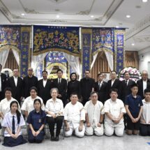 “สมใจนึก” เป็นประธานสวดพระอภิธรรม “อาจารย์วิชัย ชูชัยเจริญ” ณ วัดศรีเอี่ยม บางนา