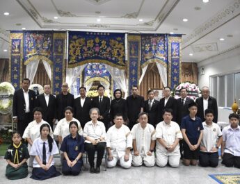 “สมใจนึก” เป็นประธานสวดพระอภิธรรม “อาจารย์วิชัย ชูชัยเจริญ” ณ วัดศรีเอี่ยม บางนา