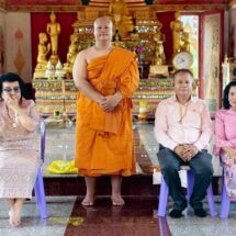 “สุรสีห์ เลิศวังพง” ก้าวสู่ร่มกาสาวพัสตร์ ทดแทนคุณบิดา-มารดา ญาติมิตรแห่ร่วมอนุโมทนาบุญ