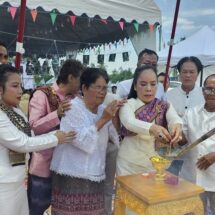 ศรัทธาหลั่งไหล! ประกอบพิธีเททองหล่อ “พระแม่ธรณี”