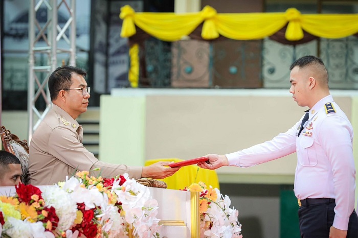 รร.วิศวกรรมรถไฟ ไหว้ครู-ประดับเข็ม มอบใบประกาศฯ ผลิตบุคลากรระบบรางคุณภาพรุ่นใหม่