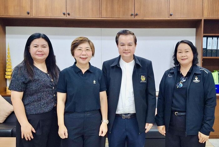 เขตบึงกุ่ม ผนึก มูลนิธิครอบครัวพอเพียง ผุด 3 โครงการใหญ่ ติวเข้มเยาวชน-วัยเก๋า ป้องกันภัยยาเสพติด-สแกมเมอร์